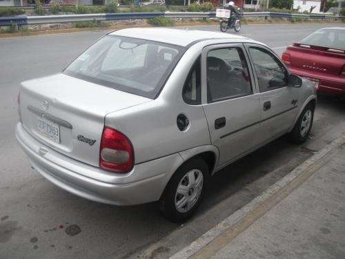 Chevrolet Monza 2000