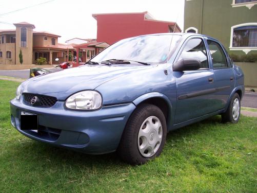 Chevrolet Monza 2001