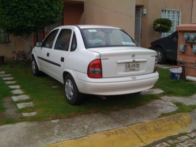 Chevrolet Monza 2001