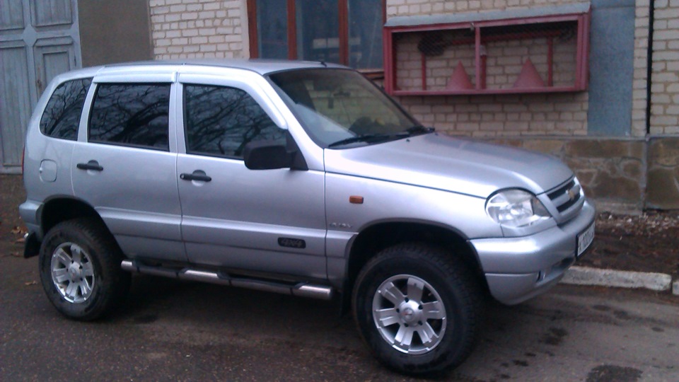 Chevrolet Niva Fam1
