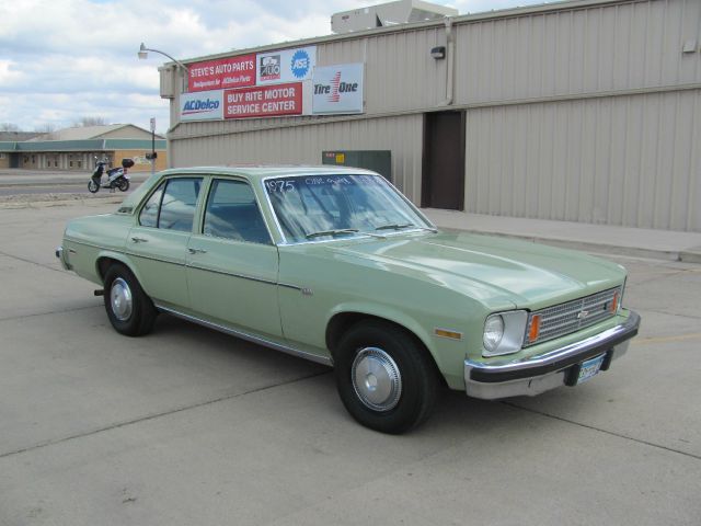 Chevrolet Nova 1975