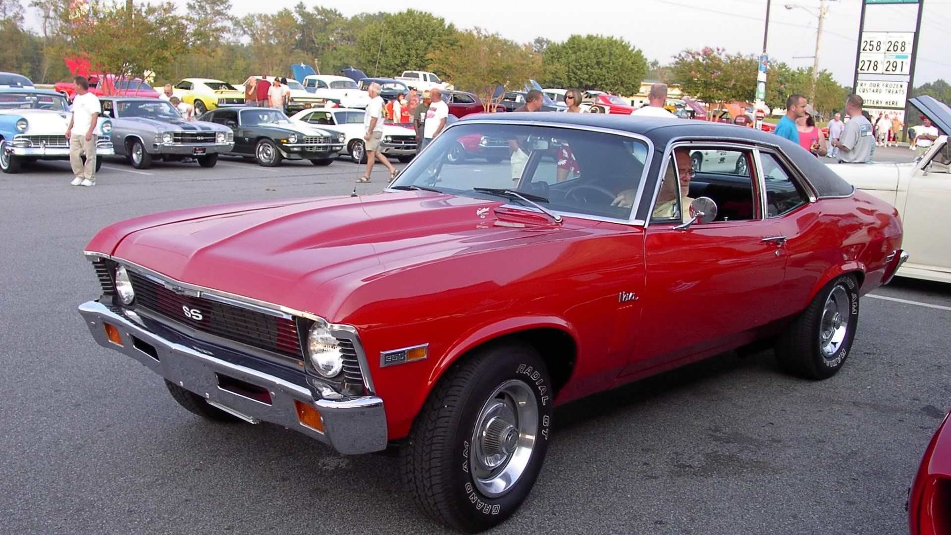 Chevrolet Nova V8
