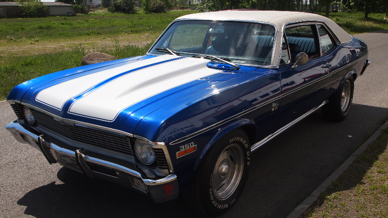 Chevrolet Nova V8
