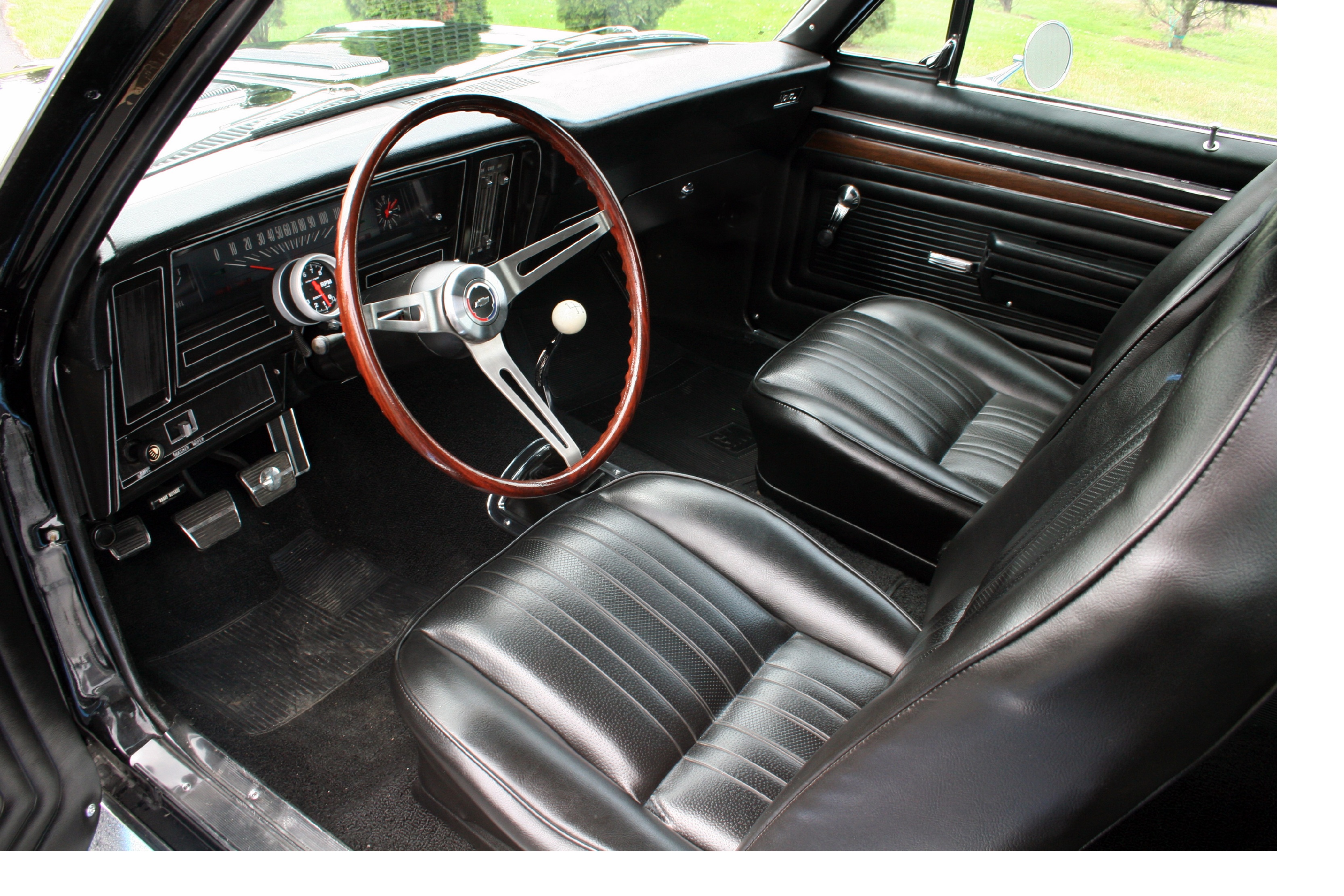 Chevrolet Nova V8