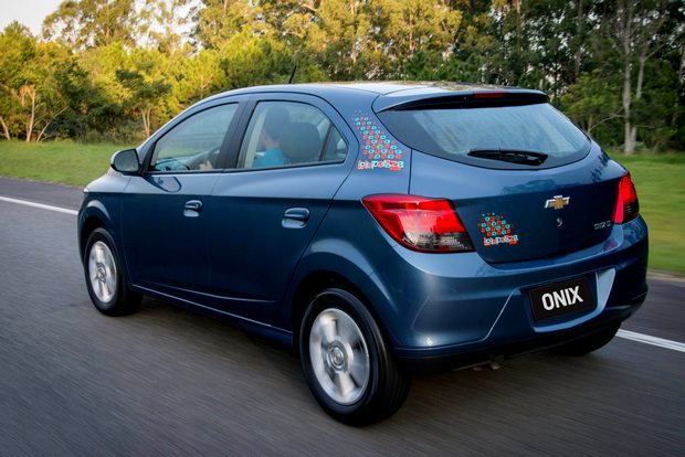 Chevrolet Onix Automatico 2015