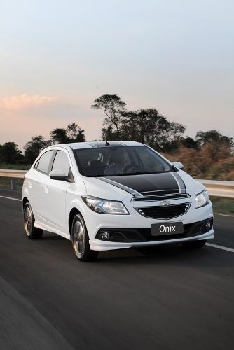 Chevrolet Onix Aventureiro