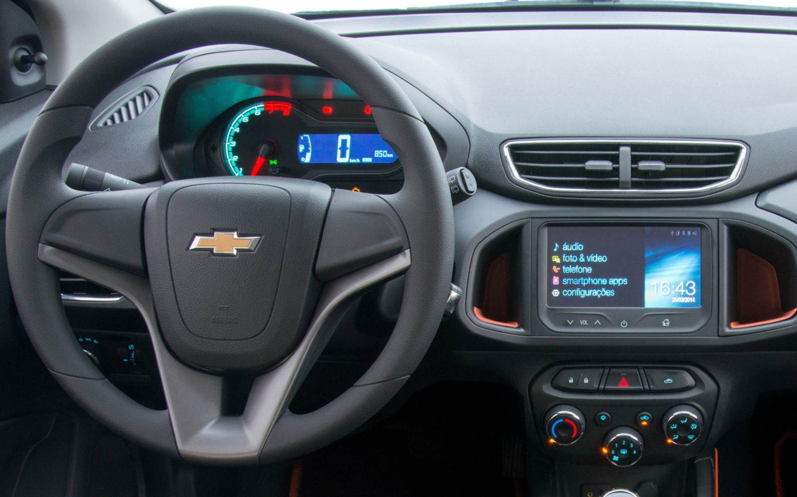 Chevrolet Onix Ltz 2015