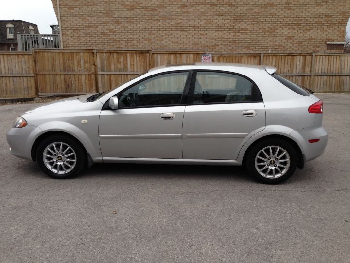Chevrolet Optra Hatchback 2005