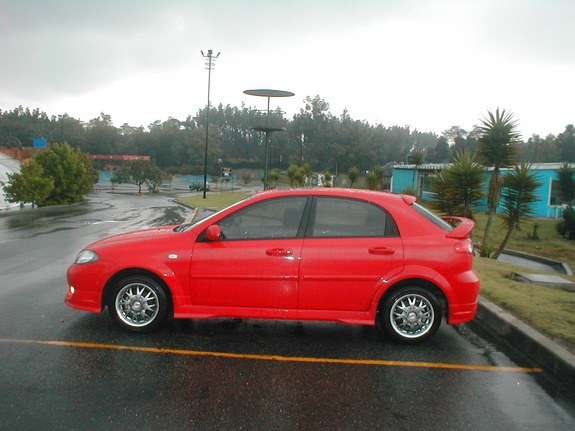 Chevrolet Optra Hatchback 2005