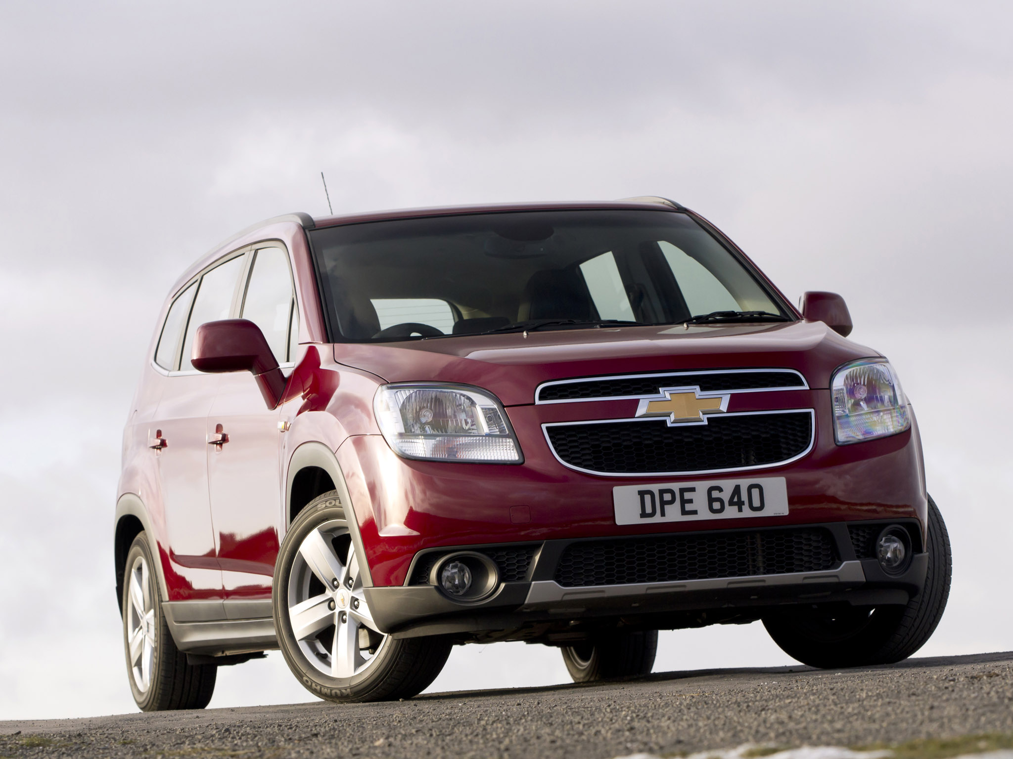 Chevrolet Orlando Red