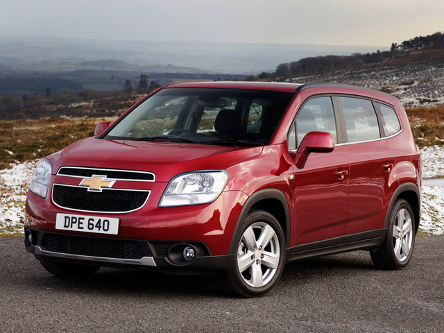 Chevrolet Orlando Red
