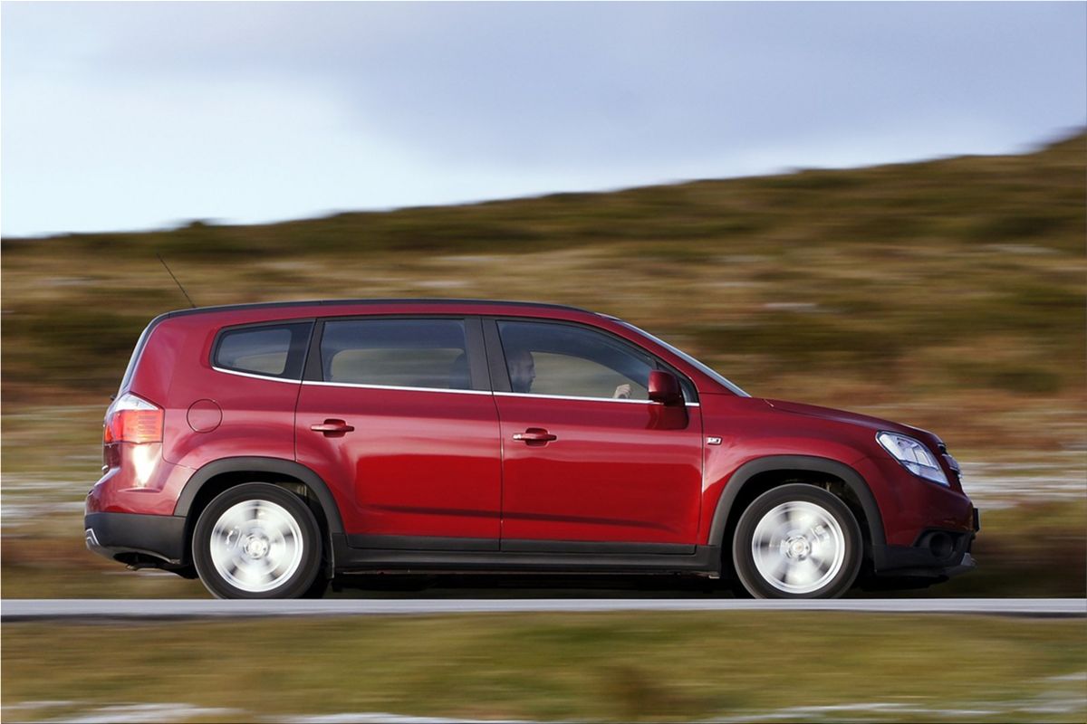 Chevrolet Orlando Velvet Red