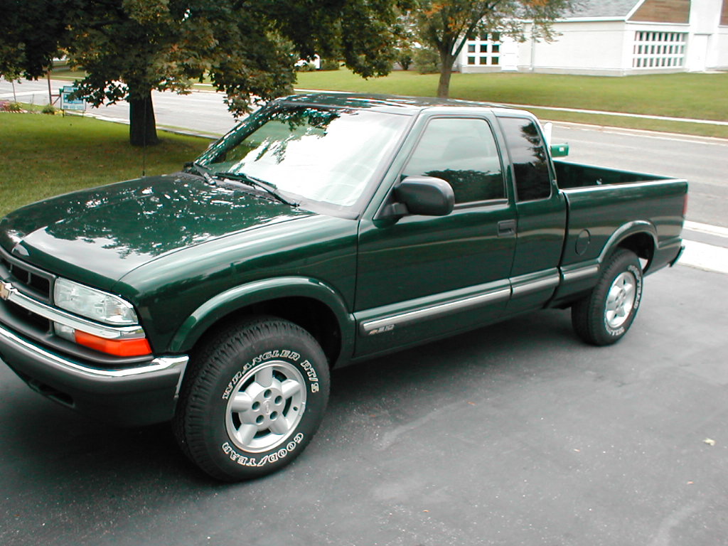 2003 Chevrolet S10 Extended Cab