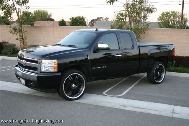 Chevrolet Silverado Black Widow