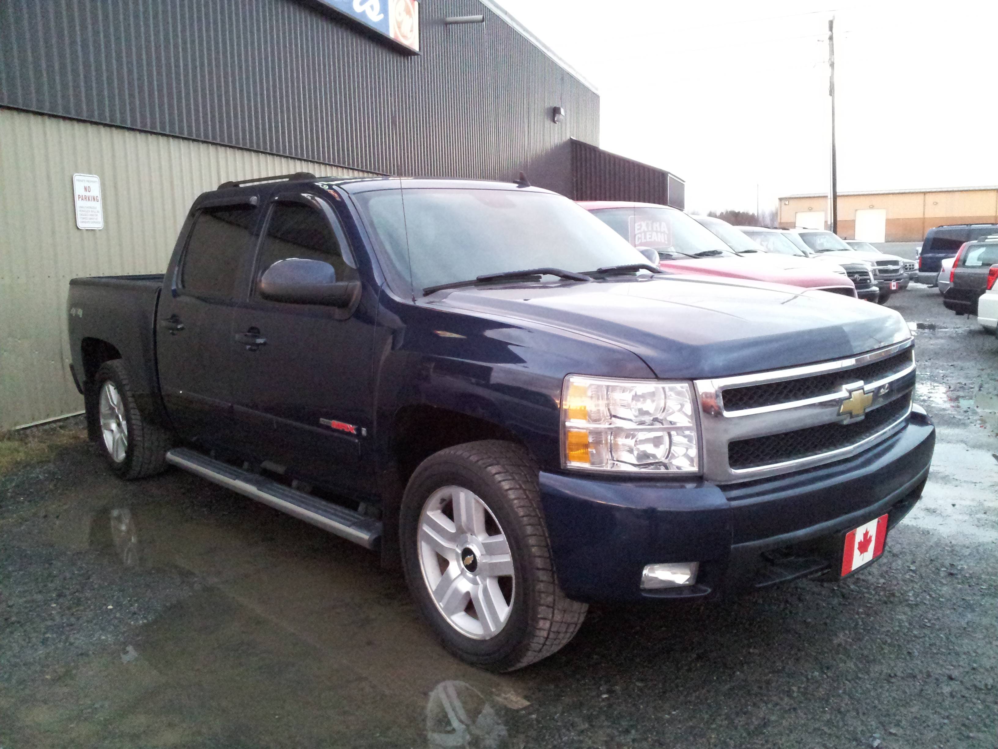 Chevrolet Silverado Max