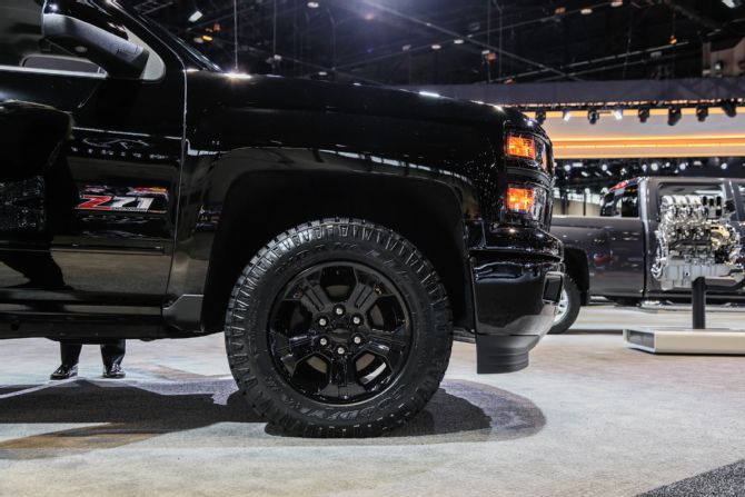 Chevrolet Silverado Midnight Edition