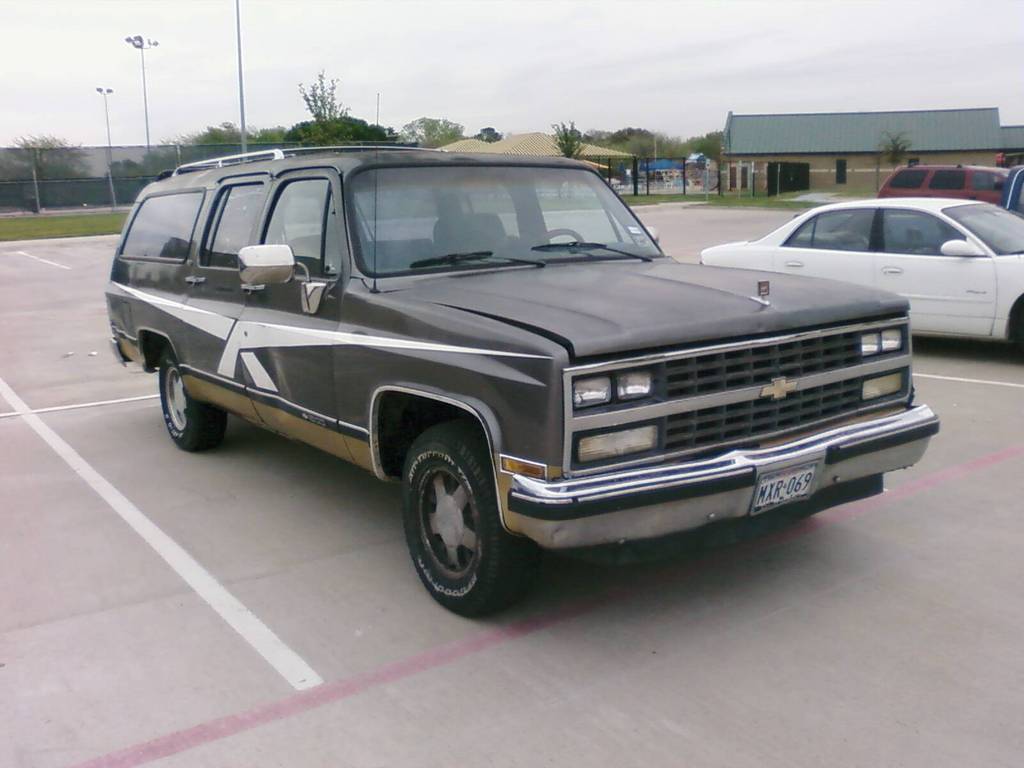 Chevrolet Silverado Suburban