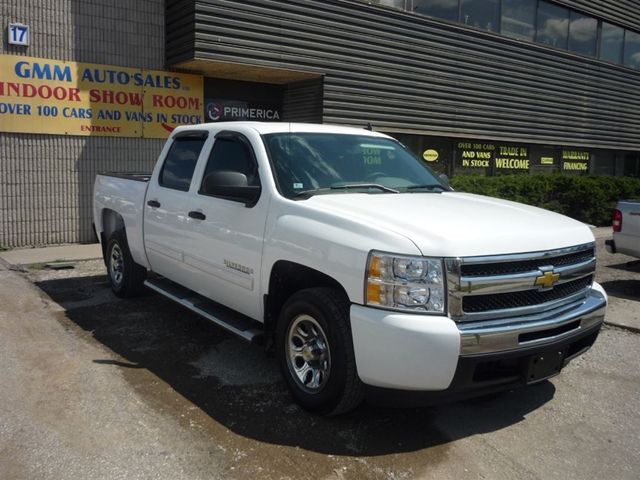 Chevrolet Silverado White