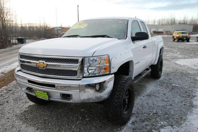 Chevrolet Silverado White