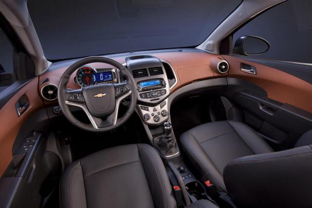 Chevrolet Sonic Ls Sedan