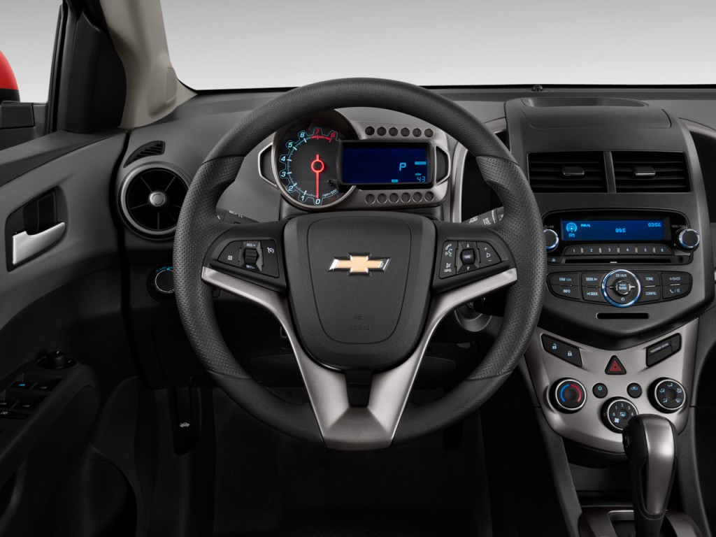 Chevrolet Sonic Lt 2013