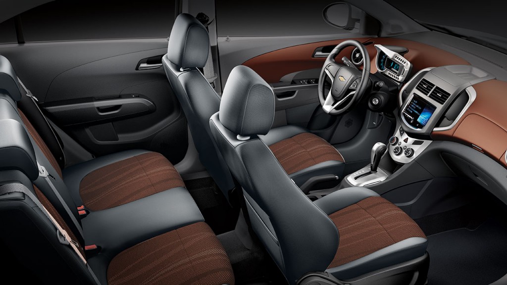 Chevrolet Sonic Lt 2015