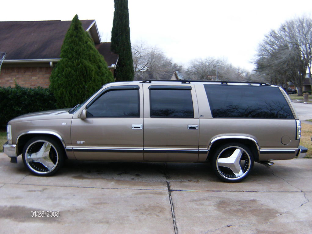 Chevrolet Suburban 1500