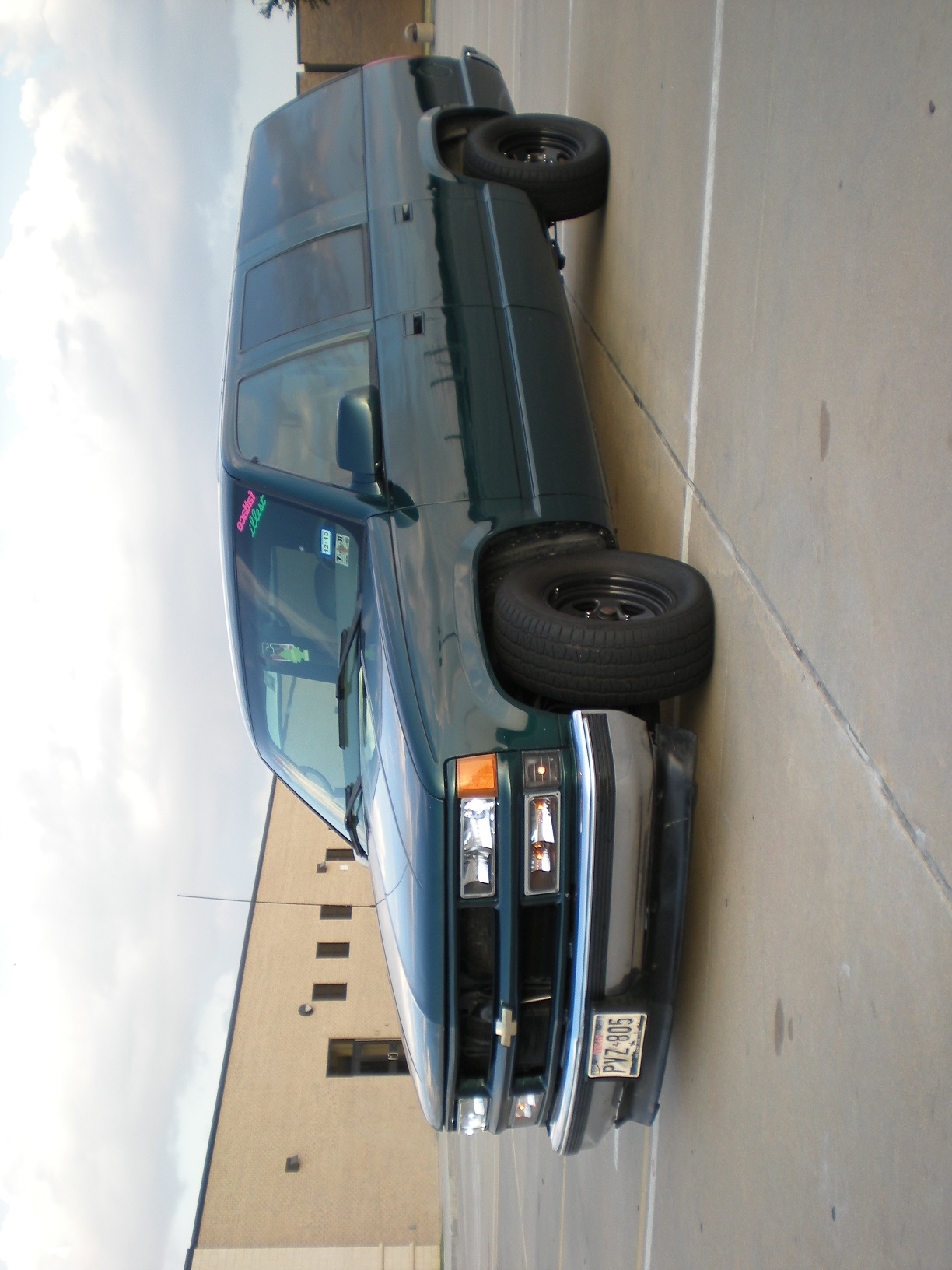 Chevrolet Suburban 1999
