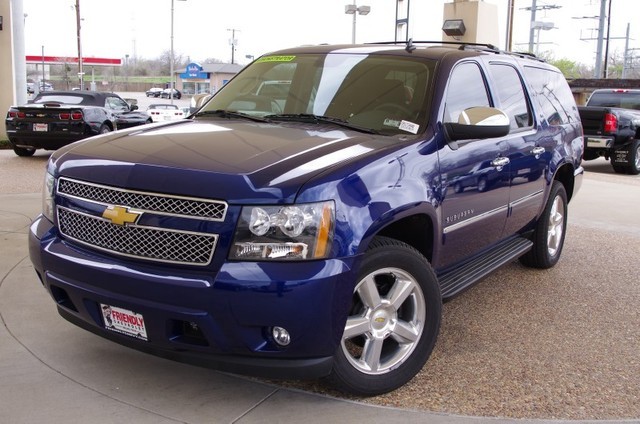 Chevrolet Suburban 2008