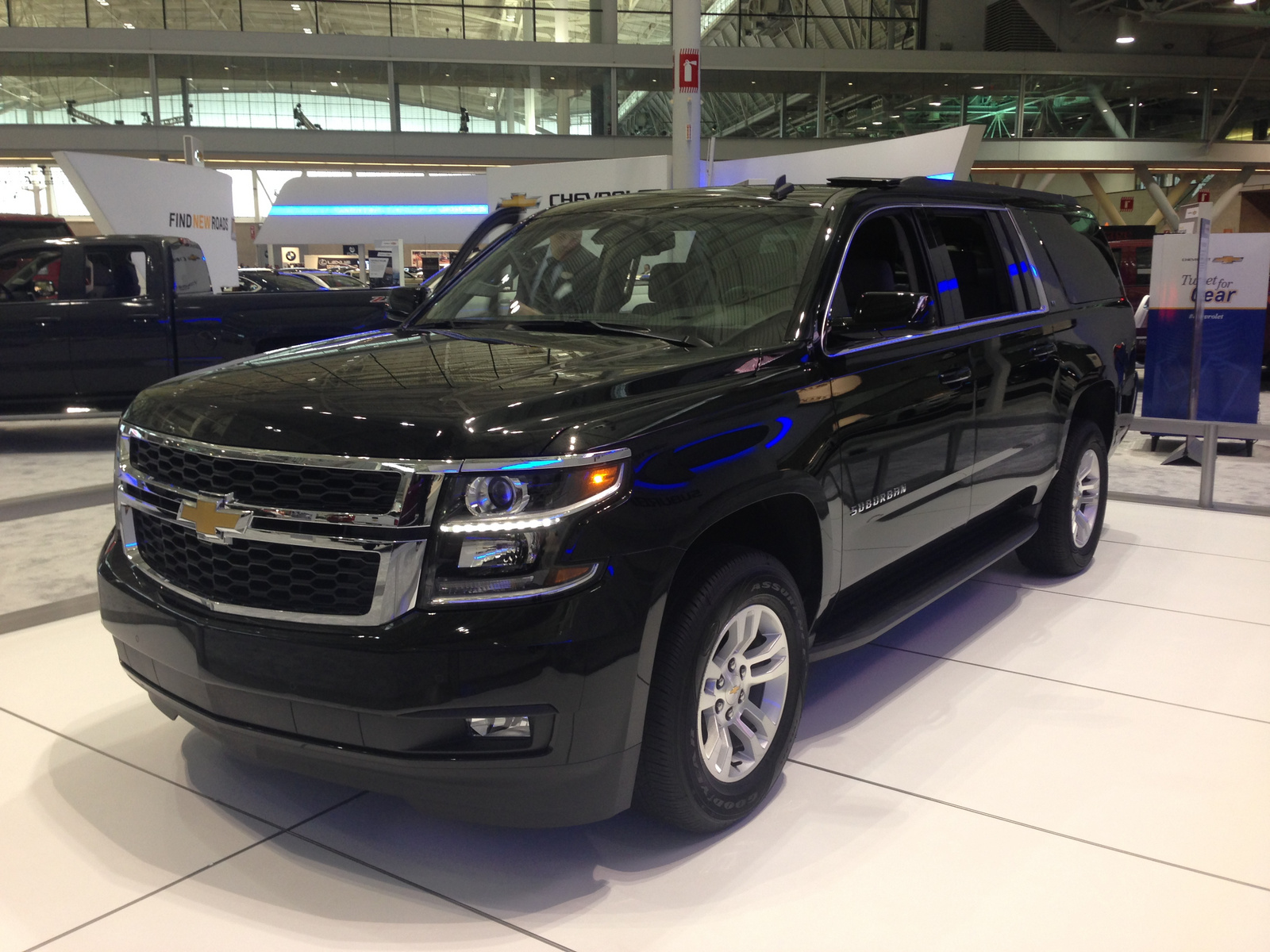 Chevrolet Suburban 2015
