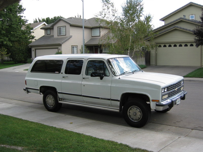 Chevrolet Suburban 2500 4wd