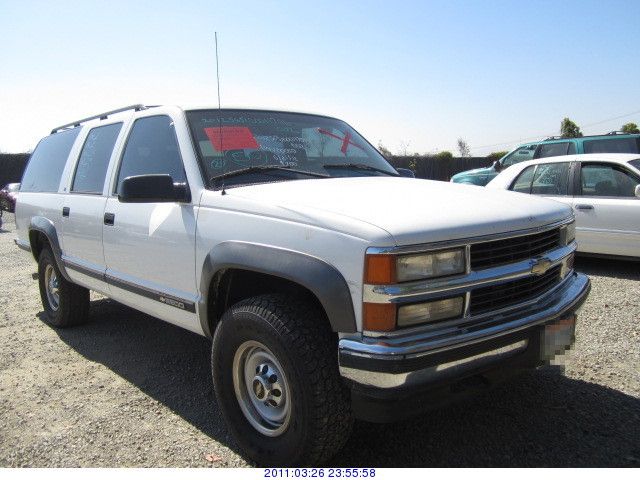 Chevrolet Suburban 2500