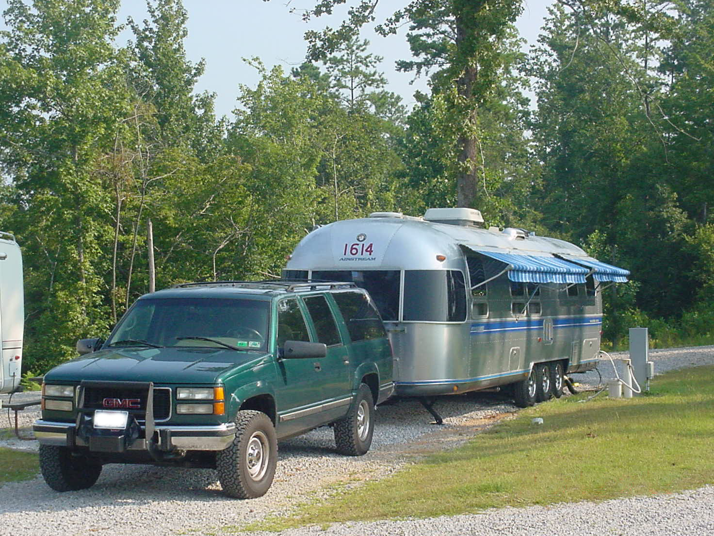 Chevrolet Suburban 2500