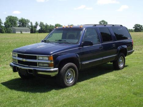 Chevrolet Suburban 3500