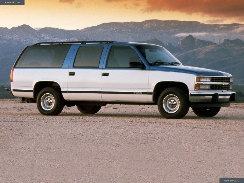 Chevrolet Suburban 3500