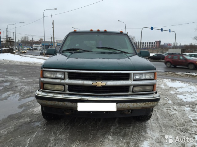 Chevrolet Suburban 5.7