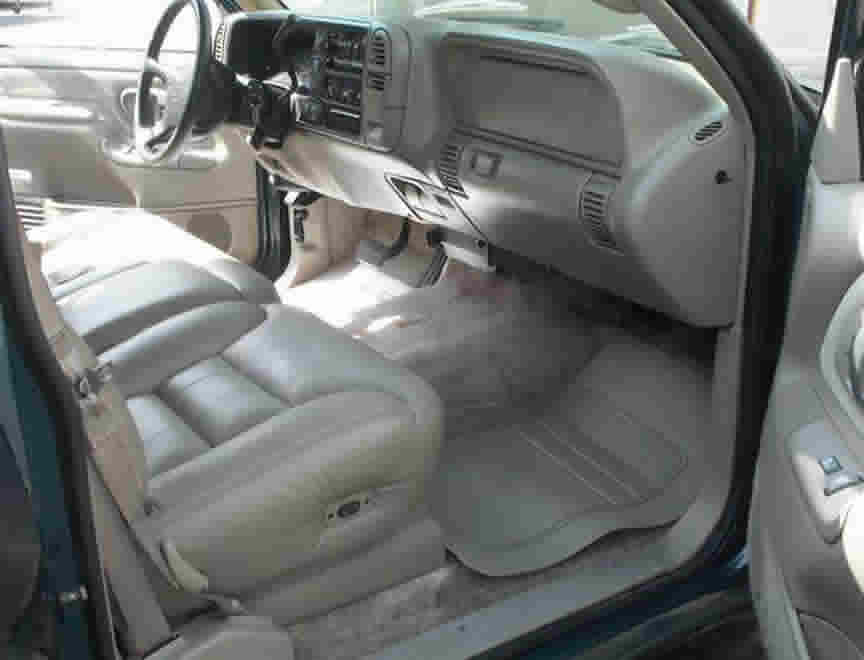 Chevrolet Suburban 9 Seats