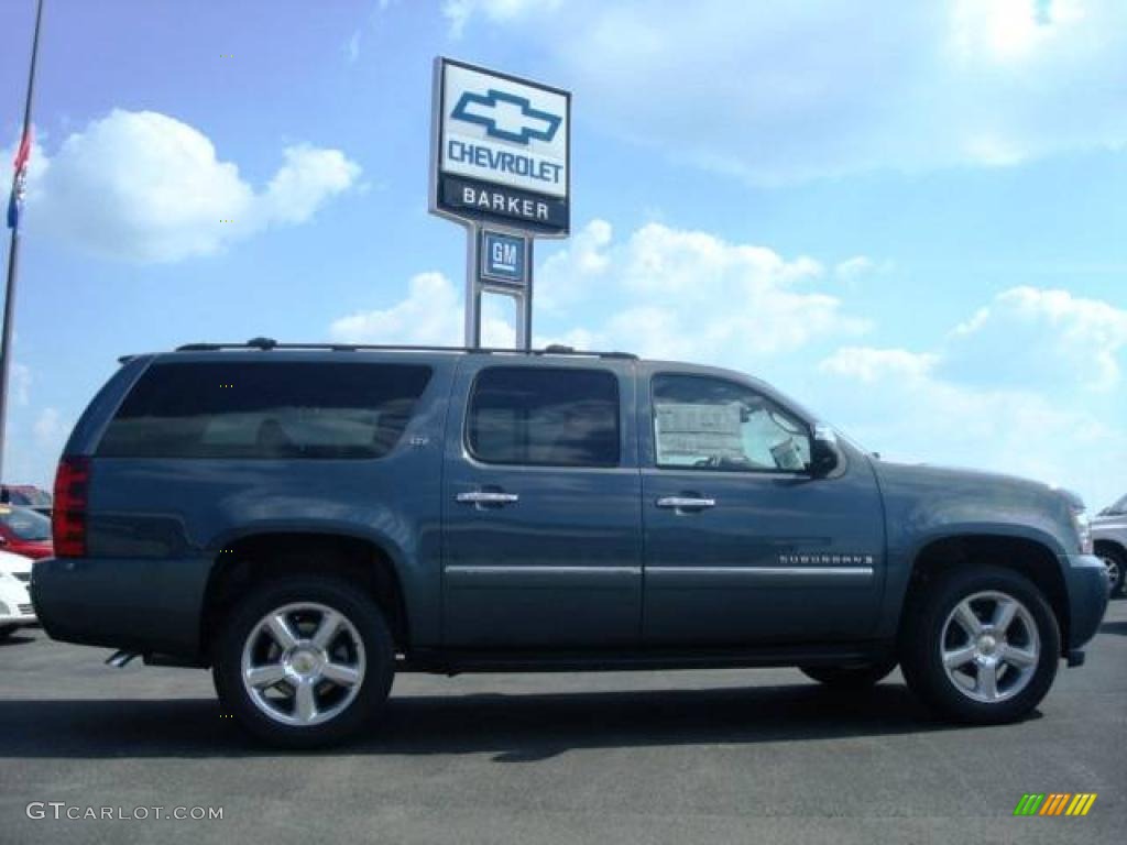 Chevrolet Suburban Blue
