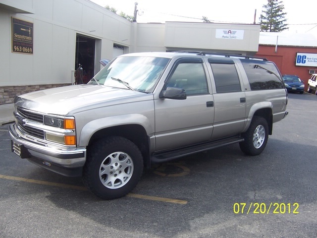 Chevrolet Suburban C1500