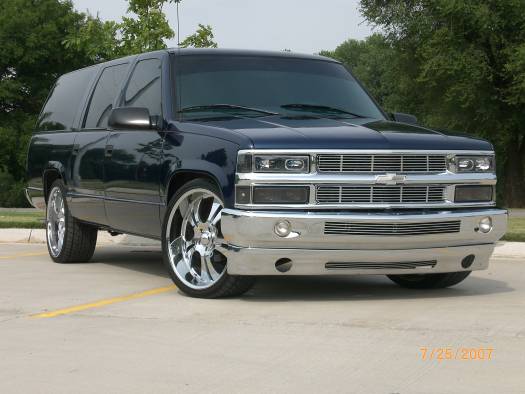 Chevrolet Suburban Custom