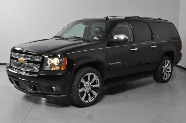 Chevrolet Suburban Custom