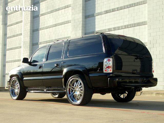 Chevrolet Suburban Custom