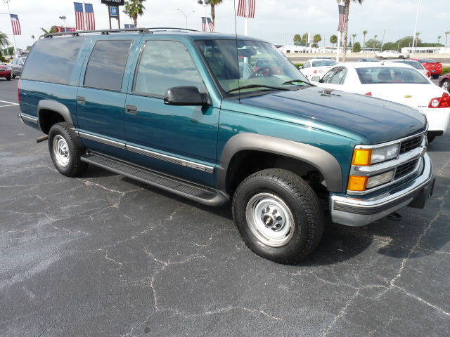 Chevrolet Suburban K2500
