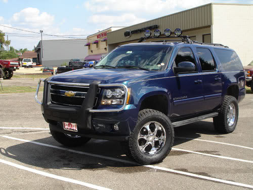 Chevrolet Suburban Off Road