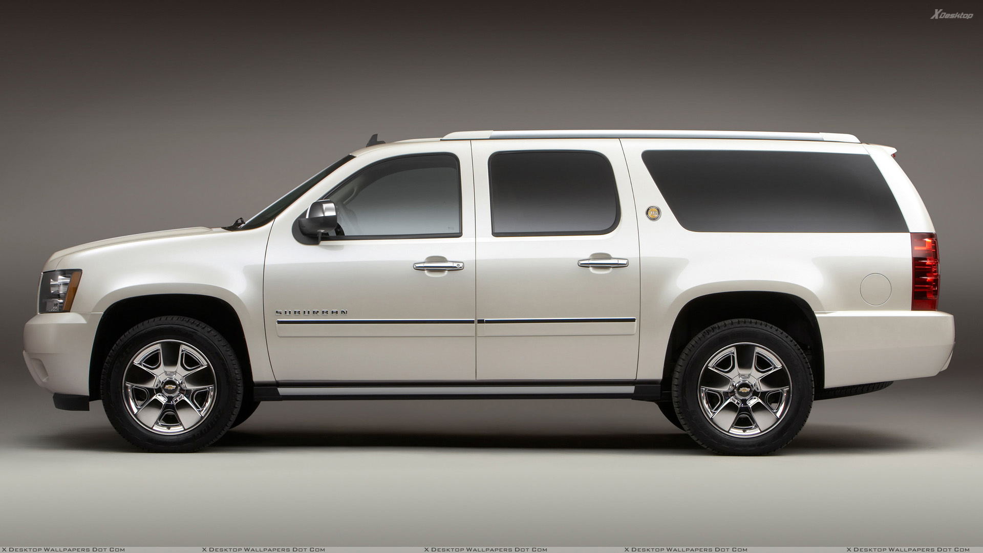 Chevrolet Suburban White