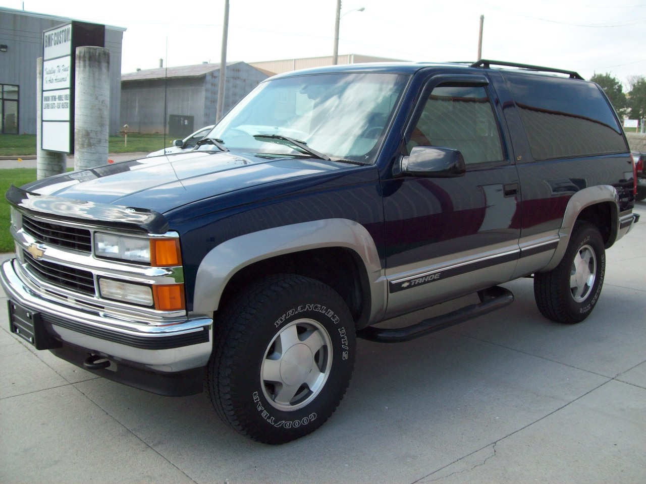 Chevrolet Tahoe 2 Door