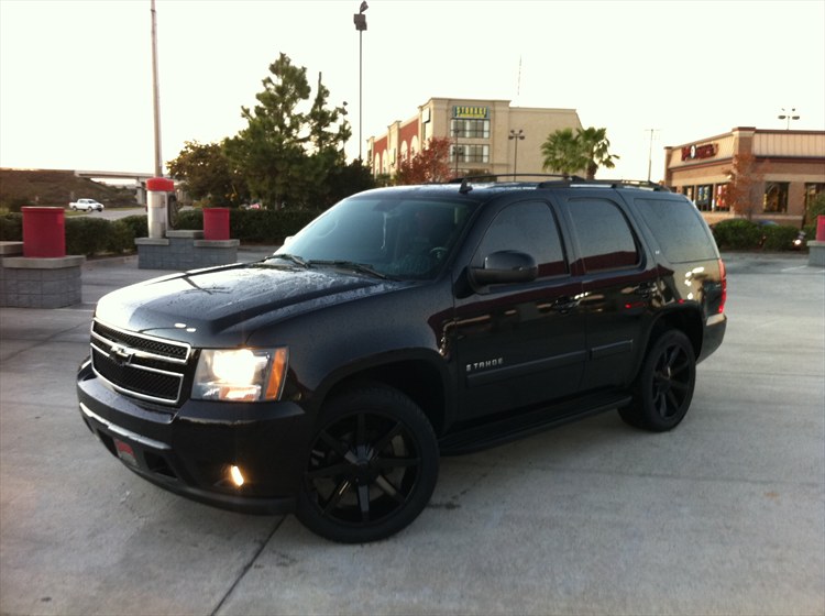 Chevrolet Tahoe Black