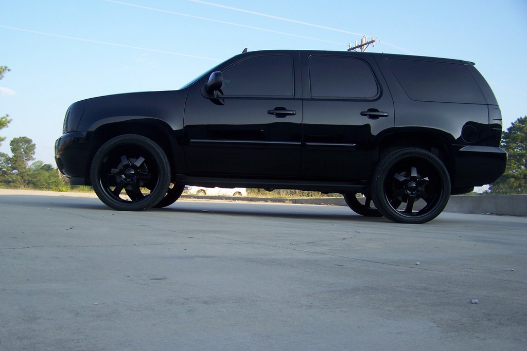 Chevrolet Tahoe Black