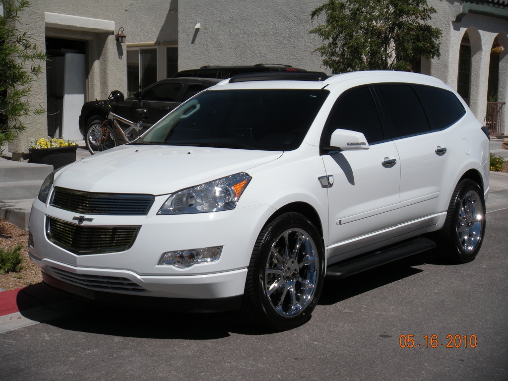 Chevrolet Traverse White