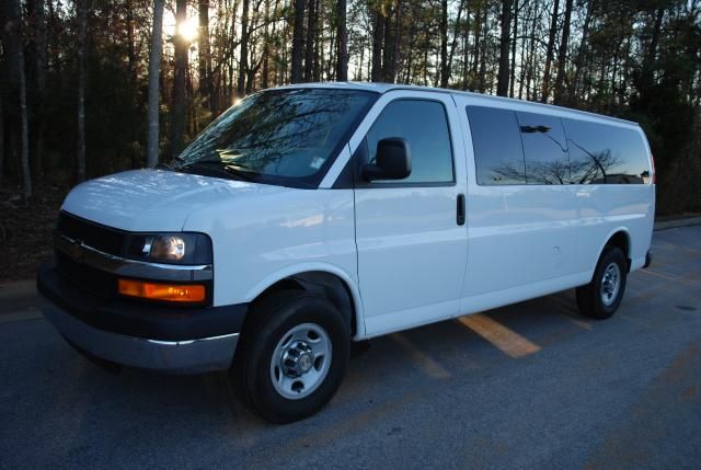 Chevrolet 15 Passenger Van